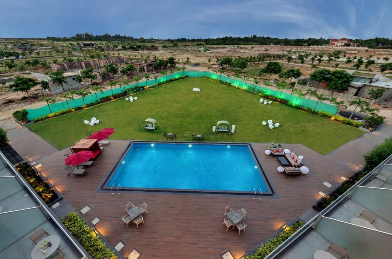 The Fern Royal Farm Resort, Anjār Exterior foto